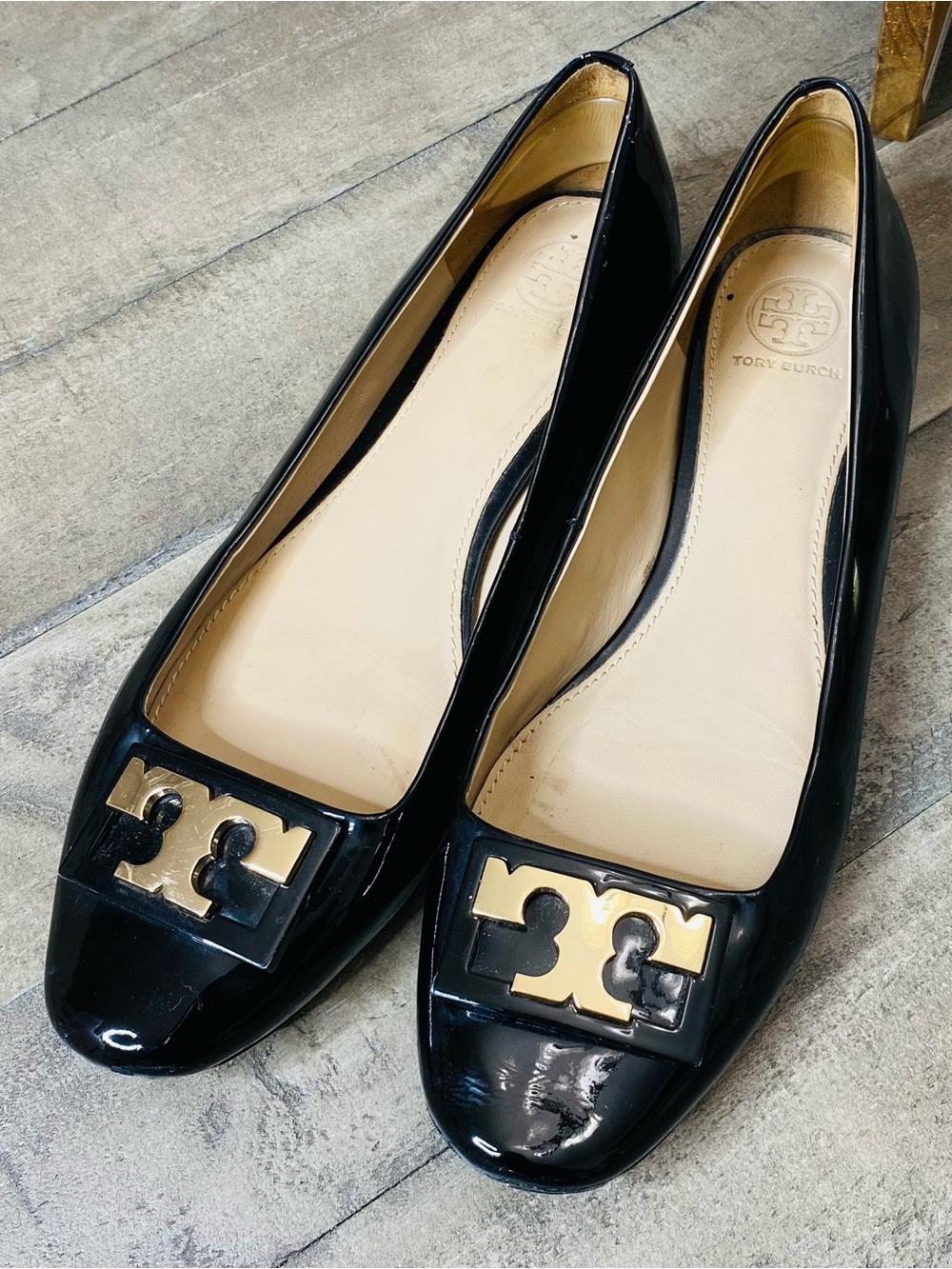 Tory Burch Gigi Black Patent Leather Ballet Flats Gold Logo Women’s Size 9 - Picture 3 of 7